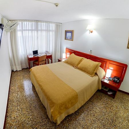 Hotel Villavicencio Plaza Esterno foto