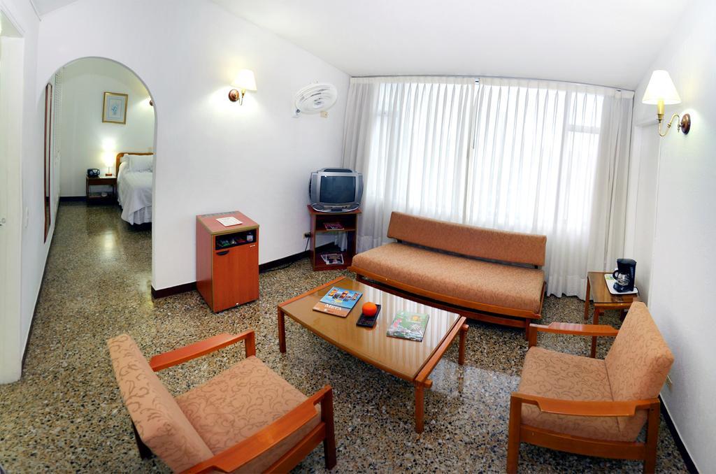Hotel Villavicencio Plaza Esterno foto