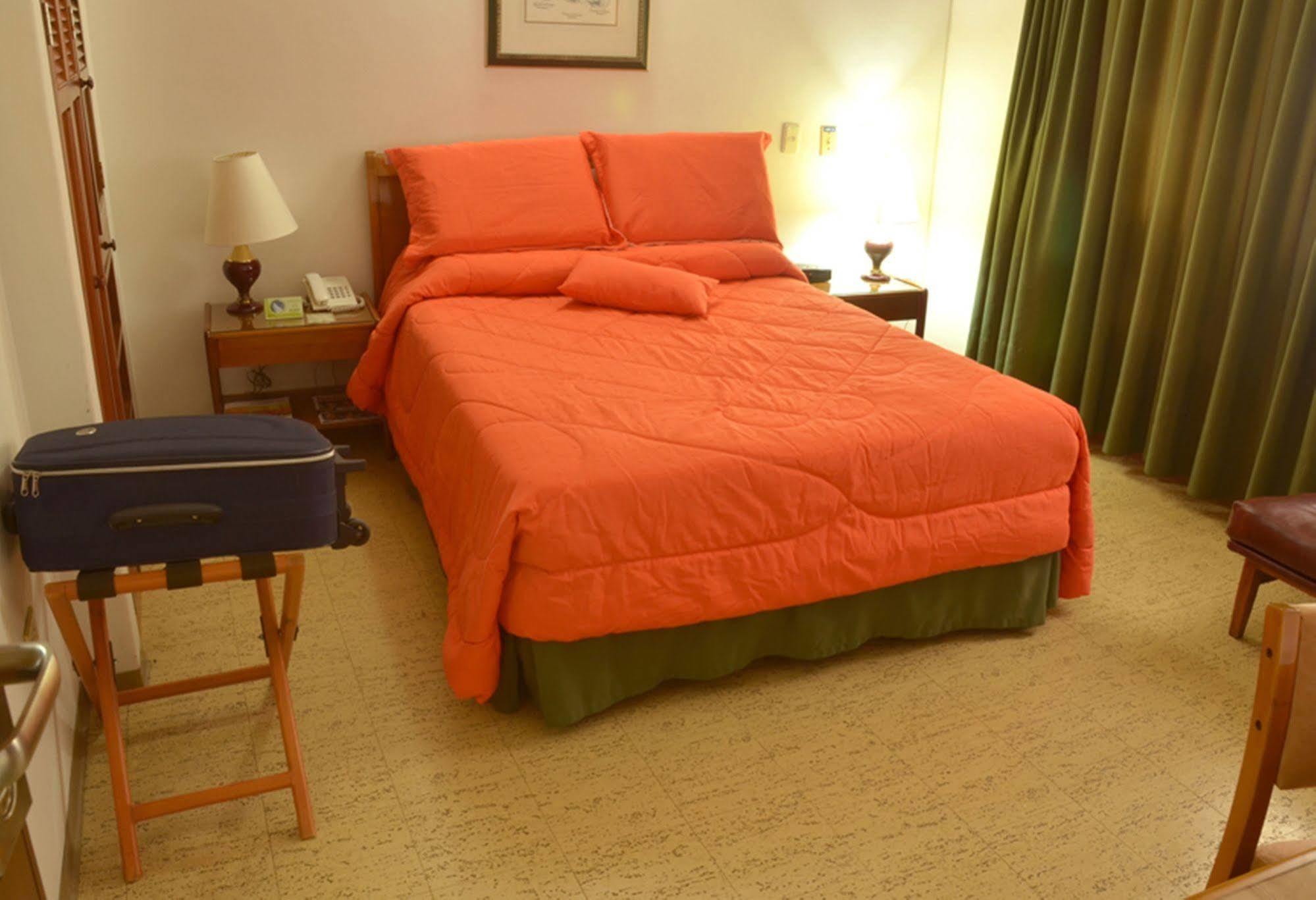 Hotel Villavicencio Plaza Esterno foto