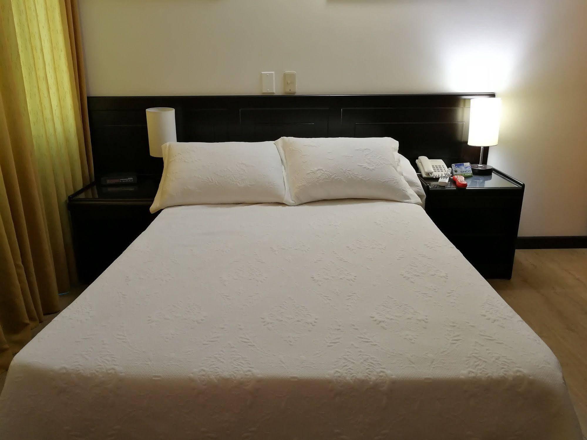 Hotel Villavicencio Plaza Esterno foto
