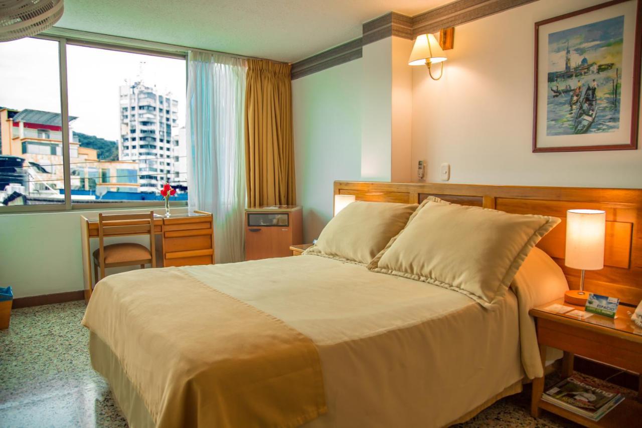 Hotel Villavicencio Plaza Esterno foto